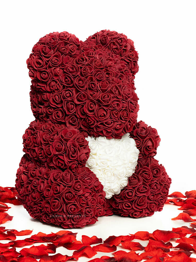 Weinroter Rosenbär (Teddybär aus Rosen) mit weißem Herz, 40 cm